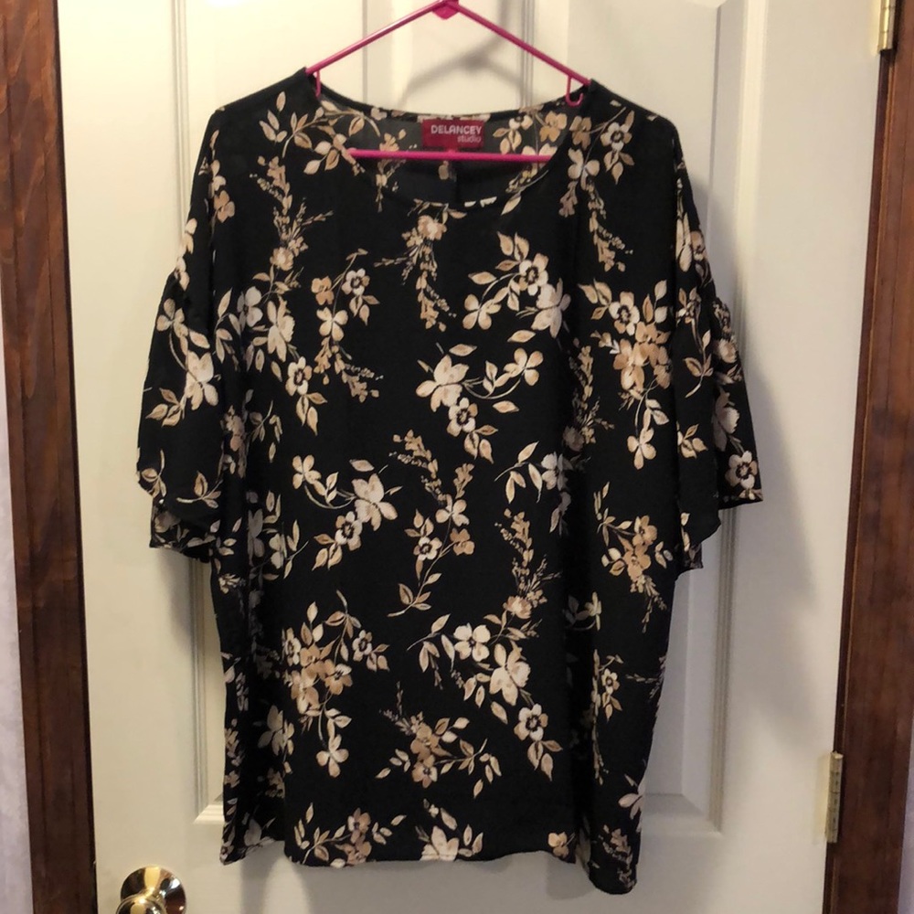 DELANCEY STUDIO - Donna Short Ruffle Sleeve Blouse 2X NWOT